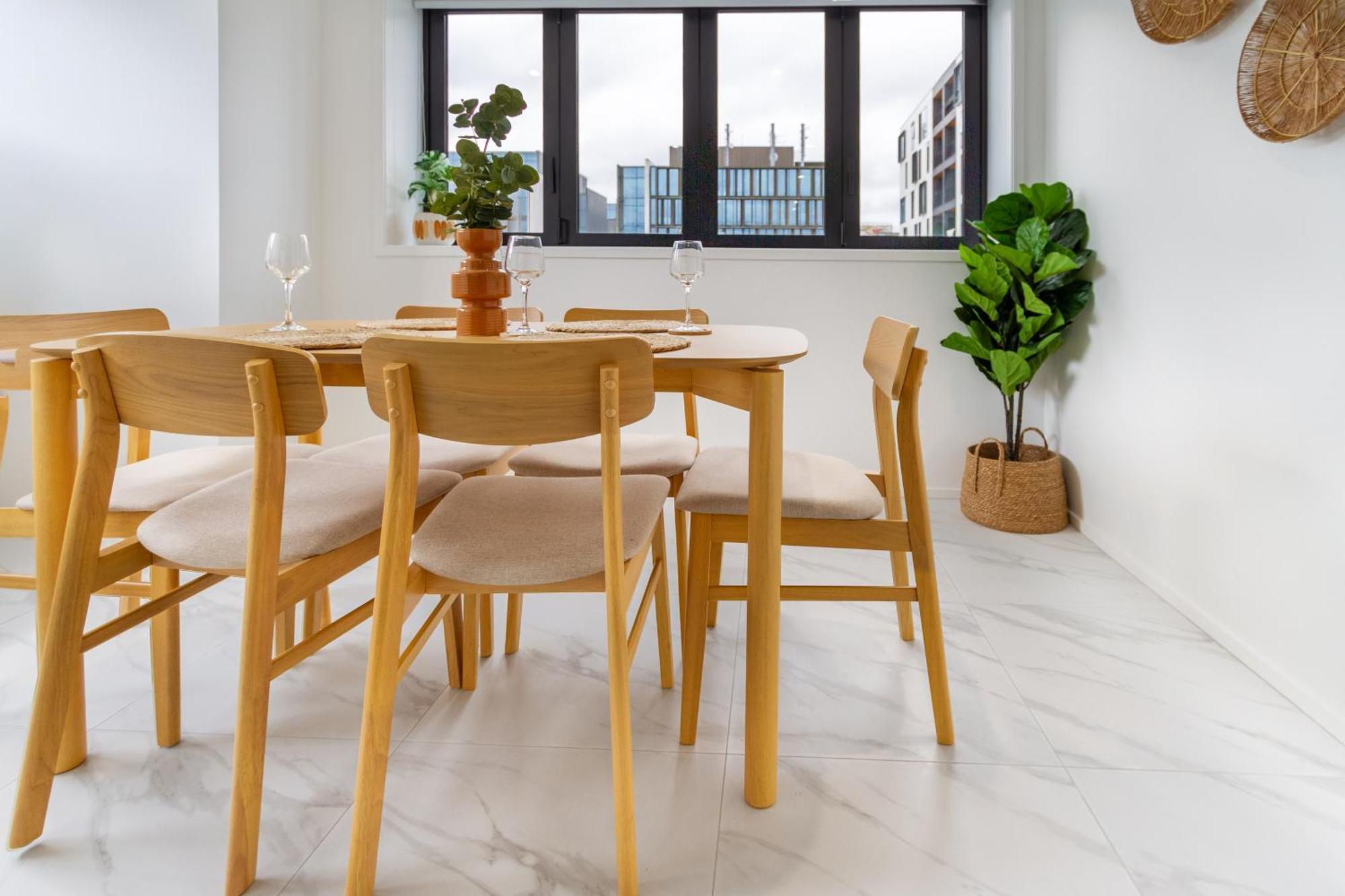 Modern City Lifestyle: 2 Bedroom 1 Bath Крайстчёрч Экстерьер фото